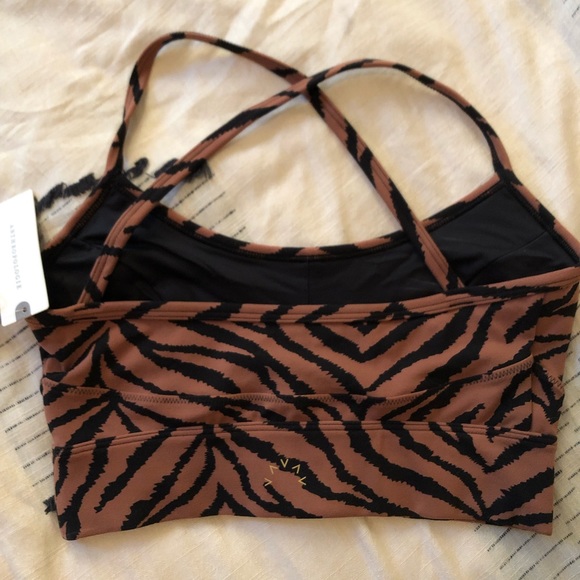 VARLEY Tiger Print Sports Bra - Picture 3 of 6